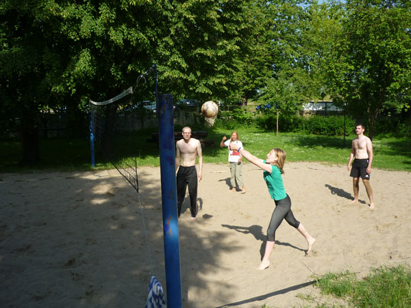 05 Volleyball mit den Gymnasiasten